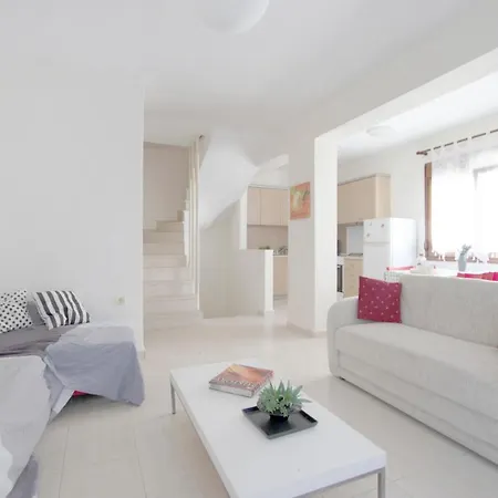Villa Oikismos Akrogiali *